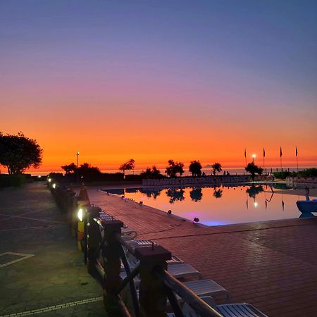 Villaggio Hotel Club Calanovellamare ピラーイノ エクステリア 写真