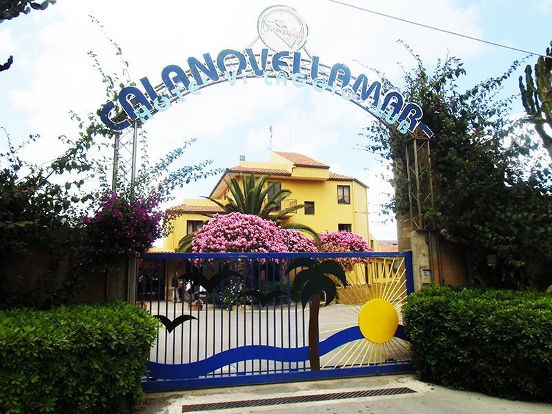 Villaggio Hotel Club Calanovellamare ピラーイノ エクステリア 写真