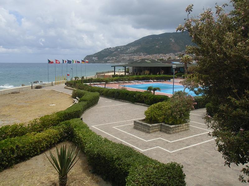 Villaggio Hotel Club Calanovellamare ピラーイノ エクステリア 写真