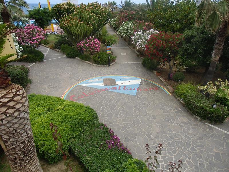 Villaggio Hotel Club Calanovellamare ピラーイノ エクステリア 写真