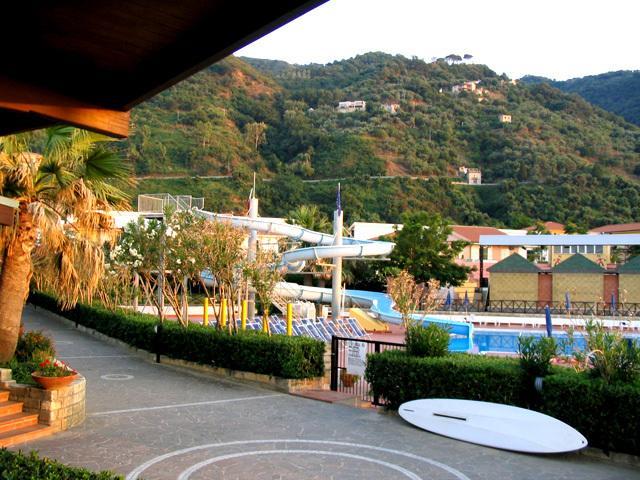 Villaggio Hotel Club Calanovellamare ピラーイノ エクステリア 写真