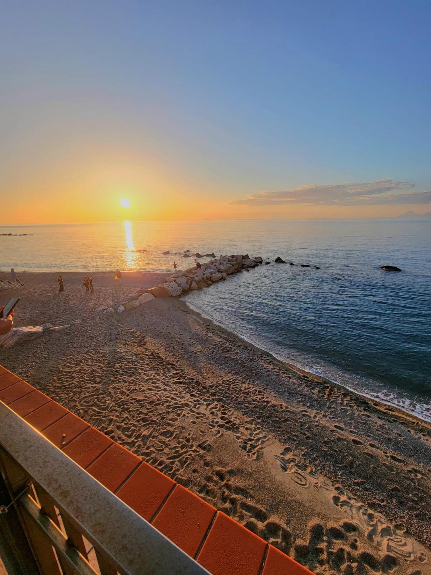 Villaggio Hotel Club Calanovellamare ピラーイノ エクステリア 写真