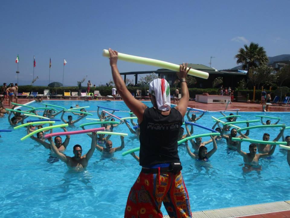 Villaggio Hotel Club Calanovellamare ピラーイノ エクステリア 写真