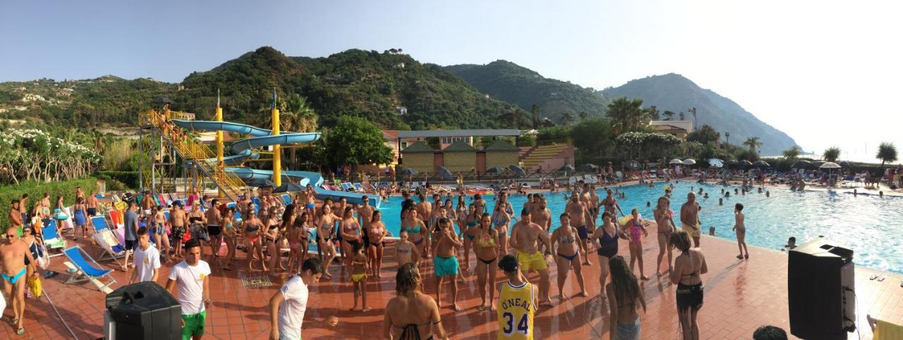 Villaggio Hotel Club Calanovellamare ピラーイノ エクステリア 写真